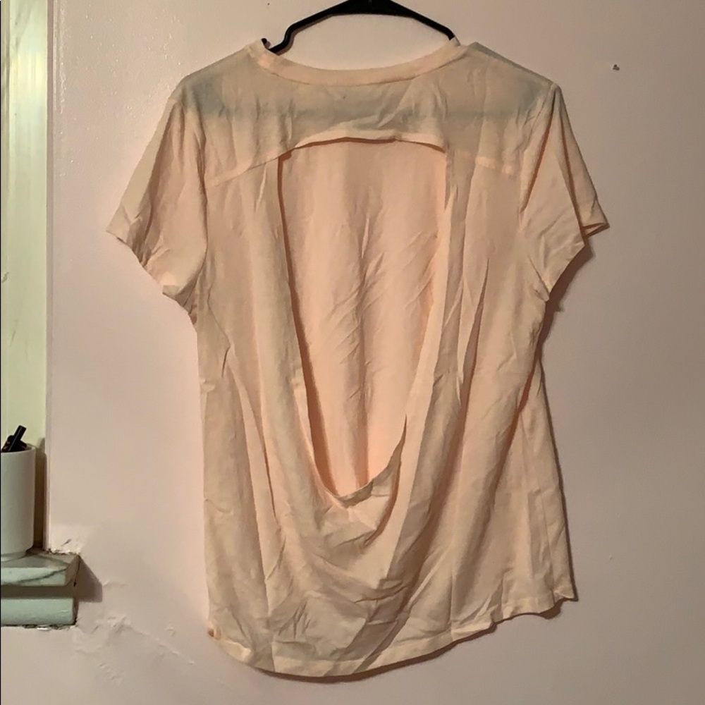 Pink tshirt with open back - Picture 2 of 3
